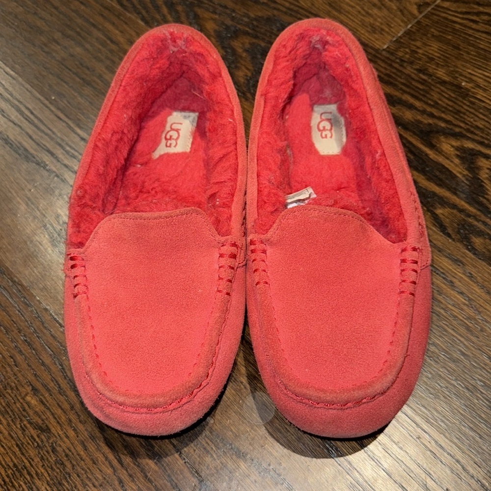 UGG Australia Ansley Womens Moccasin Slippers Suede Upper Wool Red SIZE 7 - Picture 2 of 10